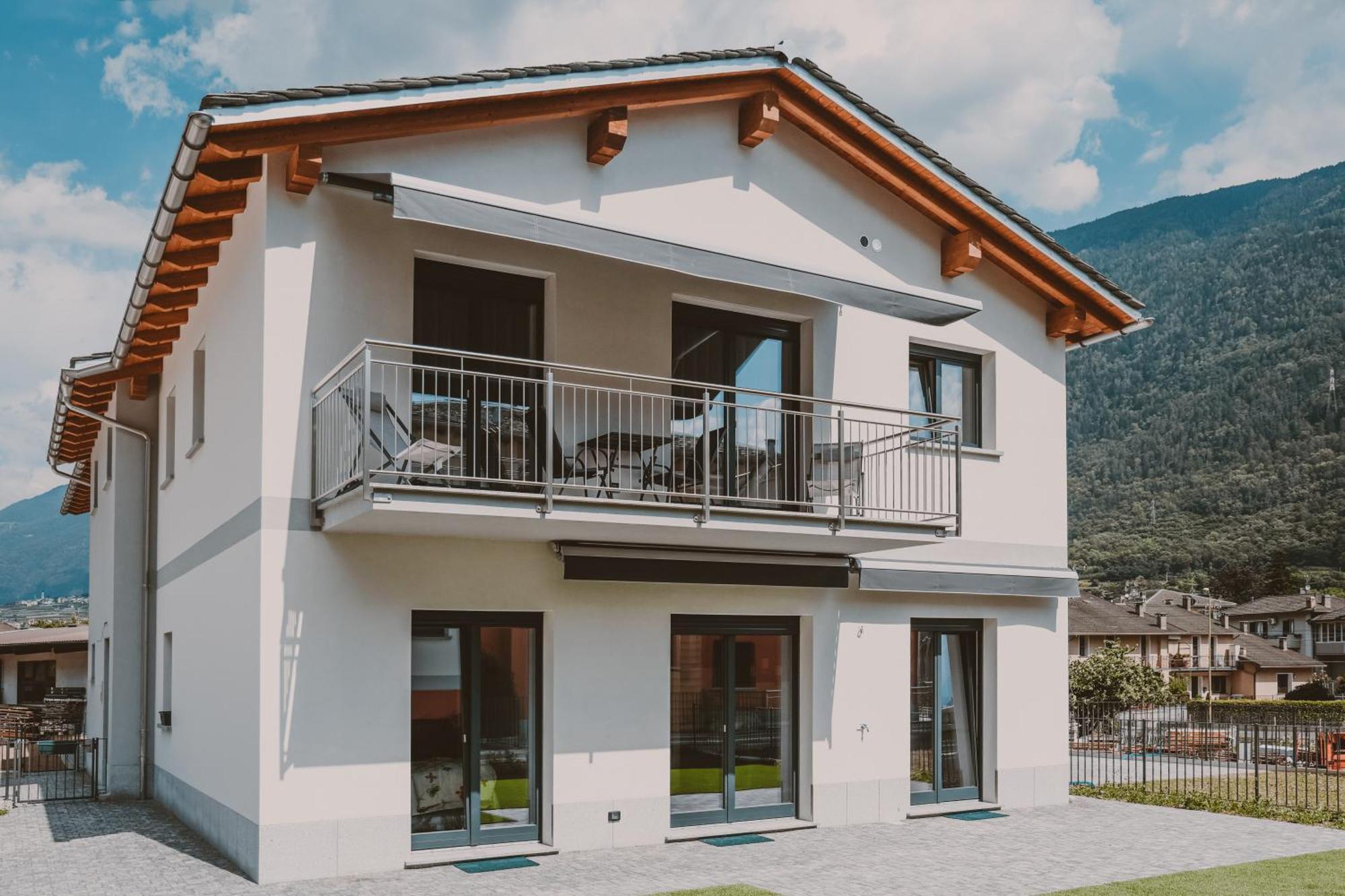 Apartamento Residenza 39 - 900 M To Bernina Express Tirano Exterior foto